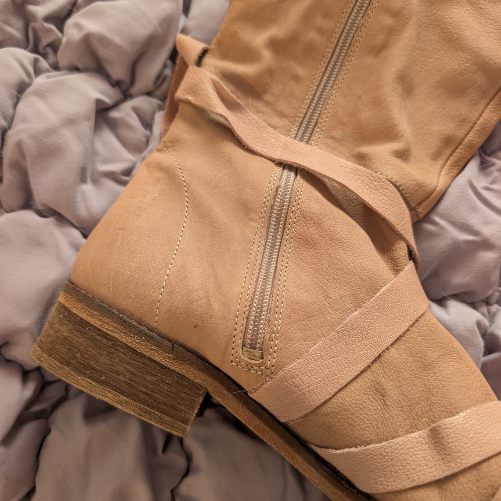 Women's Tan Knee-High Boots - Picture 4 of 10